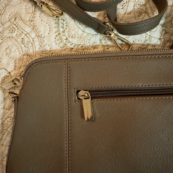 Pierre Cardin small crossbody bag - Picture 2 of 4